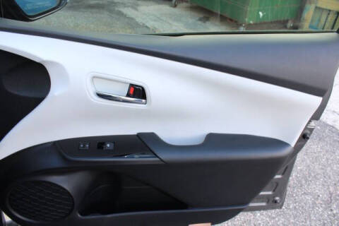 2016 Toyota Prius Three