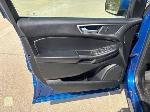 2023 Ford Edge