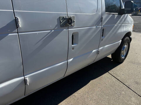 2004 Ford E-Series E-350 SD