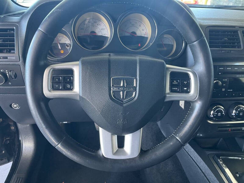 2014 Dodge Challenger SXT