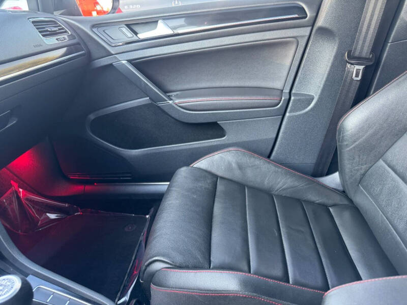 2016 Volkswagen Golf GTI SE