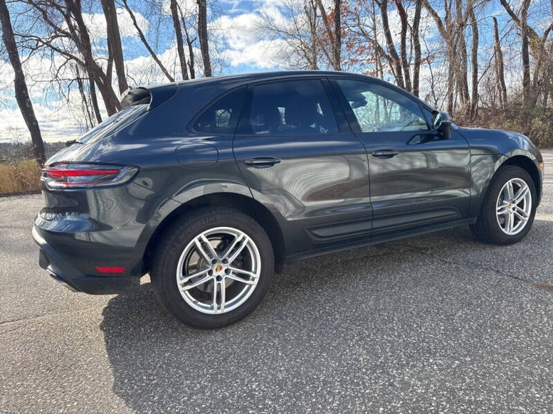 2025 Porsche Macan