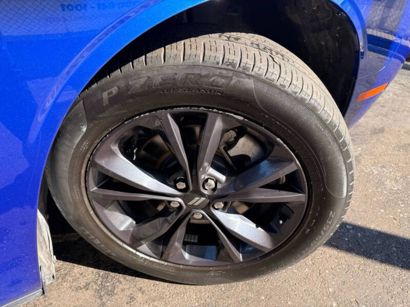 2021 Dodge Challenger SXT