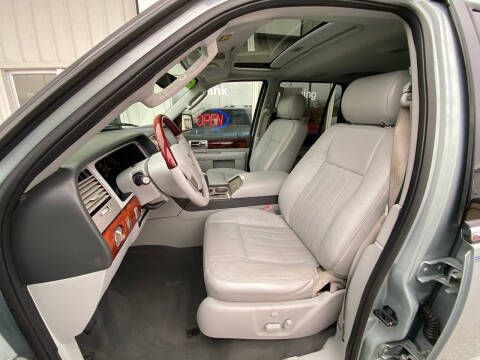 2005 Lincoln Navigator Luxury