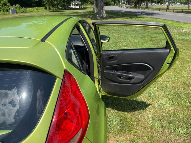 2011 Ford Fiesta SE