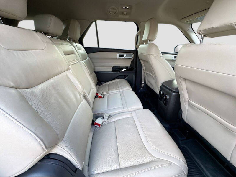 2022 Ford Explorer Platinum