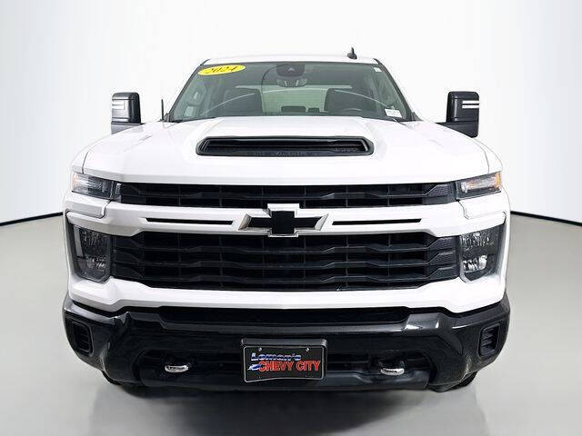 Used 2024 Chevrolet Silverado 2500HD Custom with VIN 2GC4YME77R1112416 for sale in Bloomington, IL