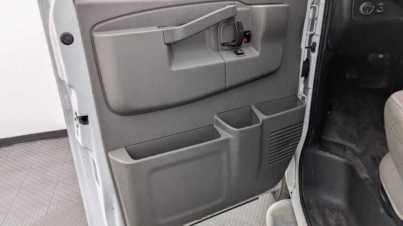 2017 GMC Savana 2500