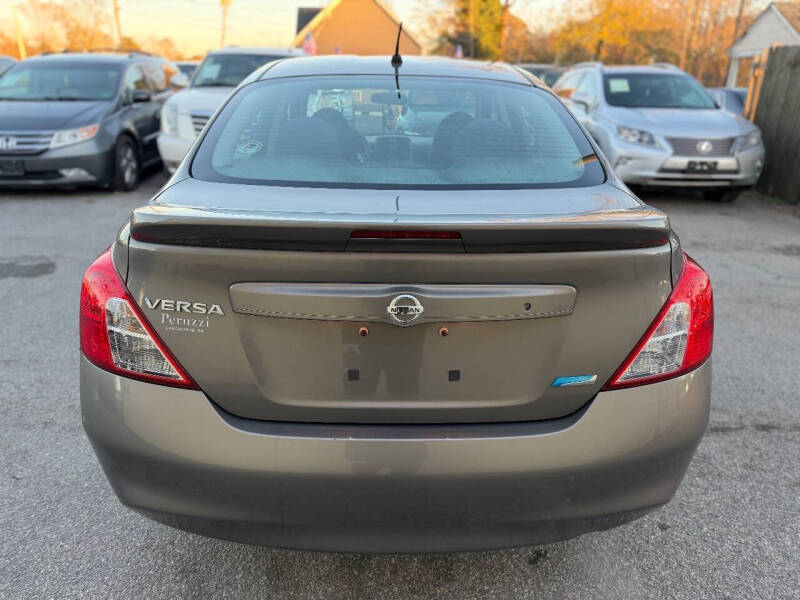 2014 Nissan Versa 1.6 S Plus