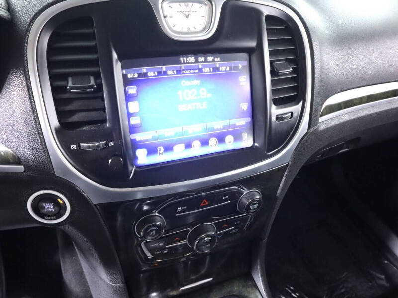 2016 Chrysler 300 C