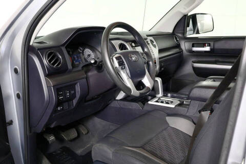 2017 Toyota Tundra SR5