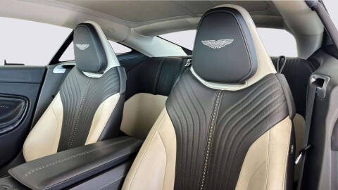 2022 Aston Martin DB11 V8