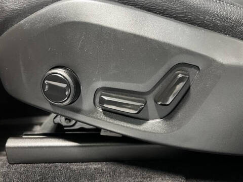 2023 Volvo XC90 B6 Plus Bright Theme 7P