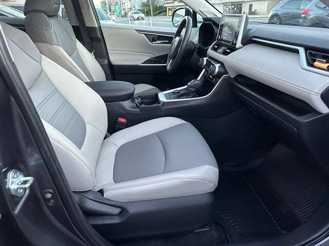 2021 Toyota RAV4 Hybrid XLE Premium