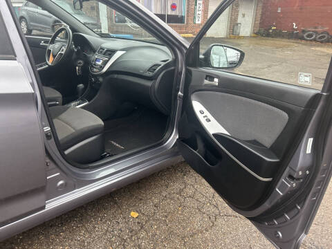 2013 Hyundai Accent GS