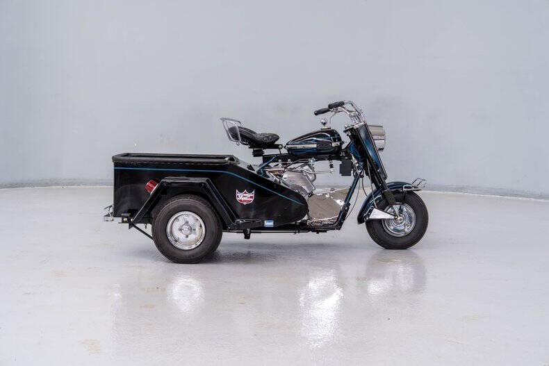 1963 Cushman Silver Eagle