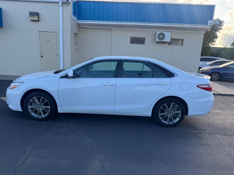 2017 Toyota Camry SE