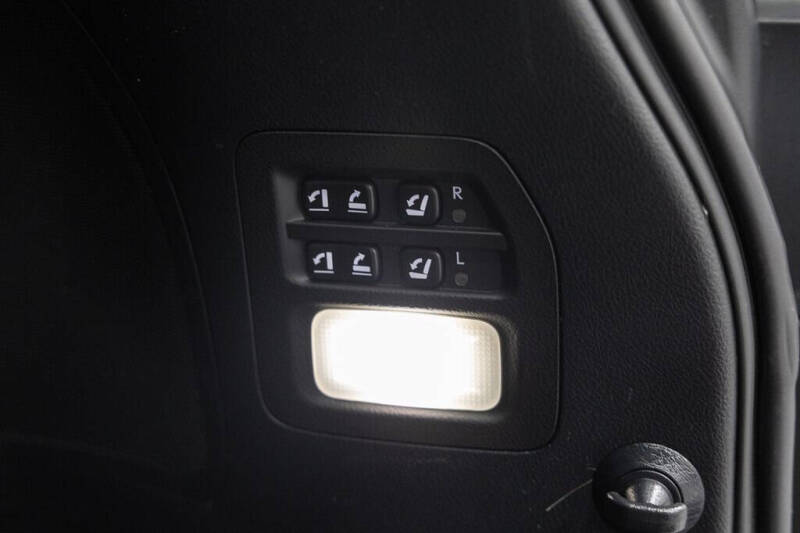 2021 Lexus LX 570 Three-Row