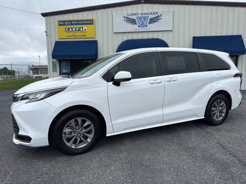 2022 Toyota Sienna LE 8-Passenger