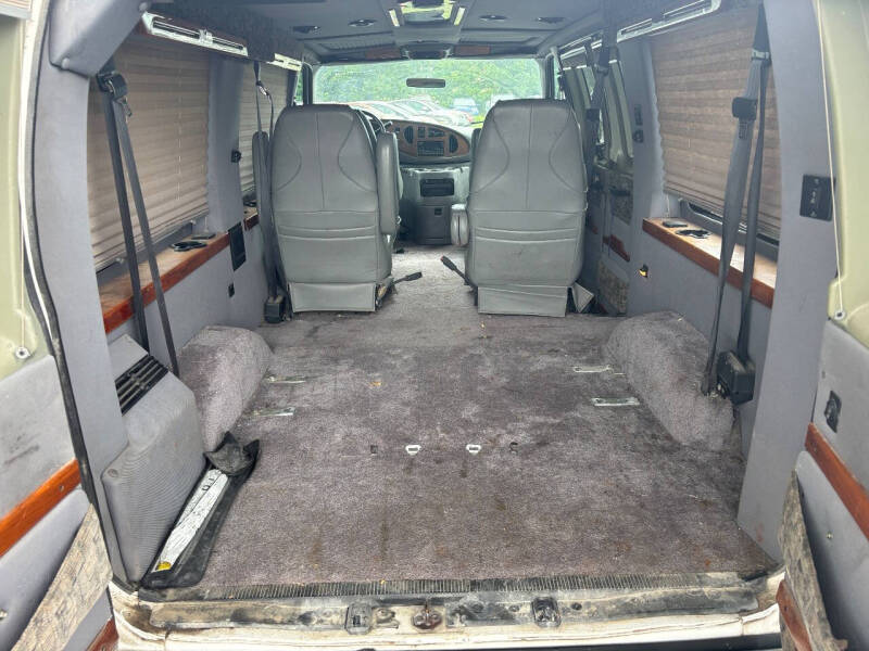 2000 Ford E-Series E-150