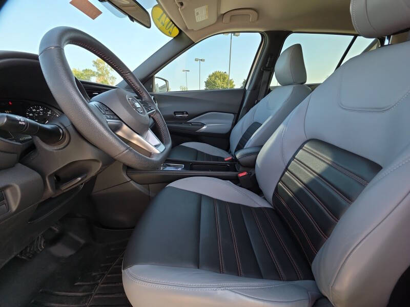 2021 Nissan Kicks SR