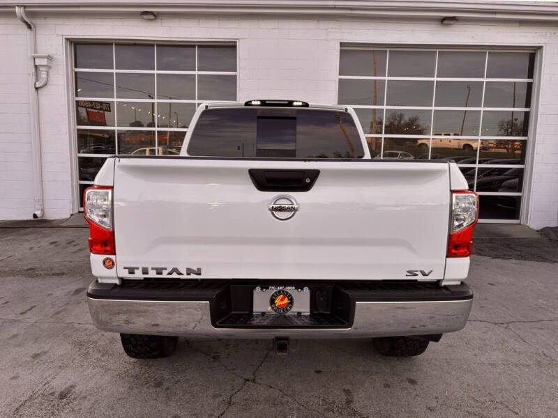 2017 Nissan Titan SV