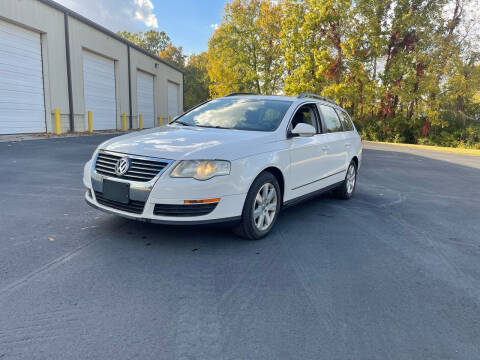 2007 Volkswagen Passat for sale at CR Auto Sales LLC in Jeffersonville IN