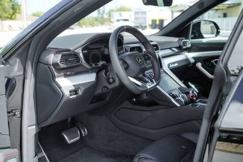2024 Lamborghini Urus S
