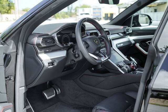 2024 Lamborghini Urus S
