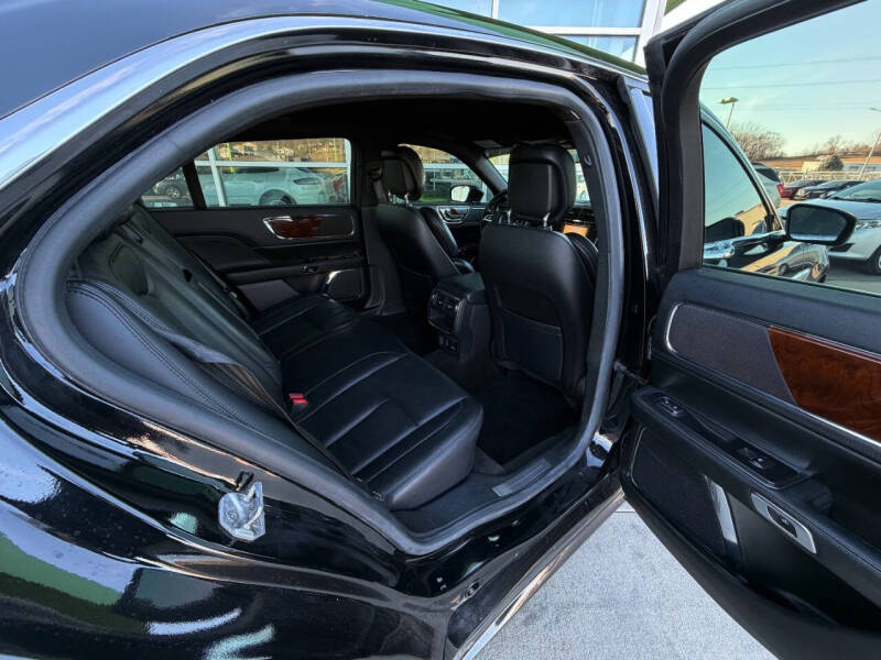 2017 Lincoln Continental Select