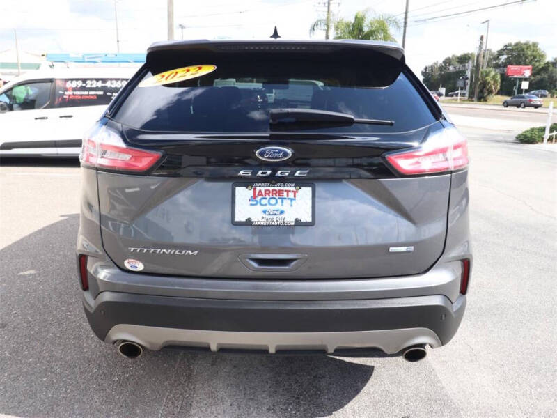 2022 Ford Edge Titanium