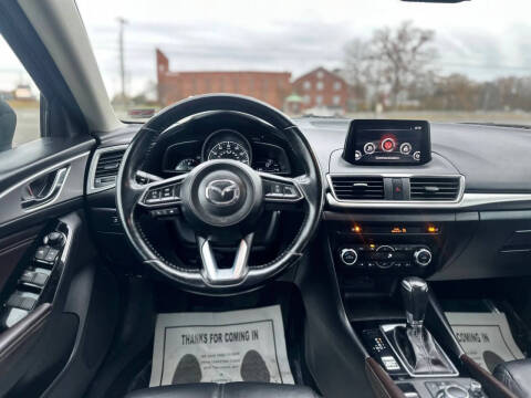 2018 Mazda MAZDA3 Touring