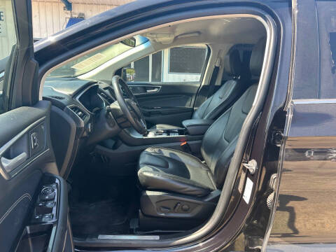 2020 Ford Edge Titanium