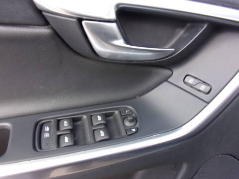 2016 Volvo XC60 T5 Drive-E Premier