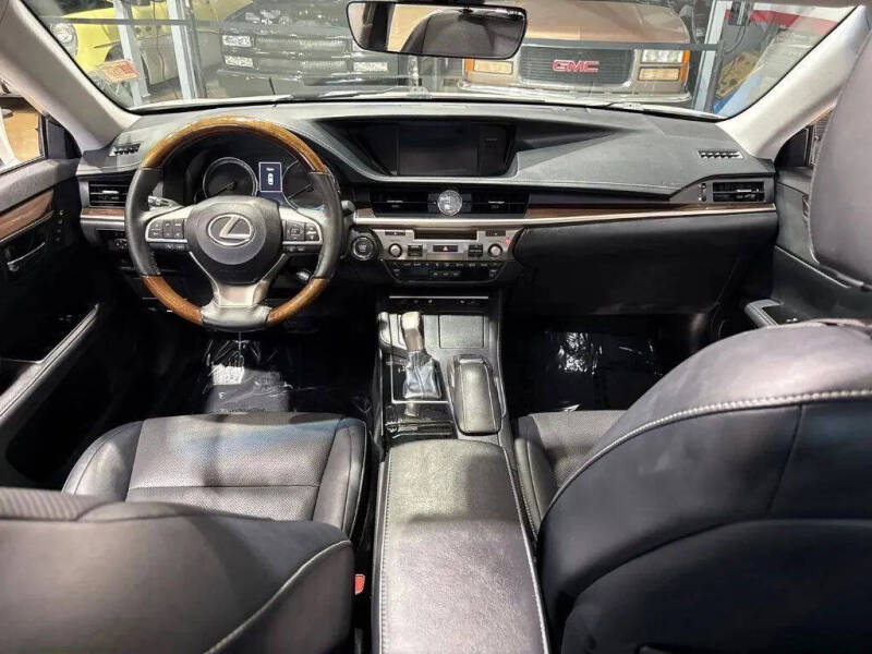 2017 Lexus ES 350