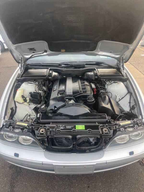 2003 BMW 5 Series 530i