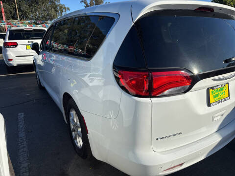 2017 Chrysler Pacifica Touring