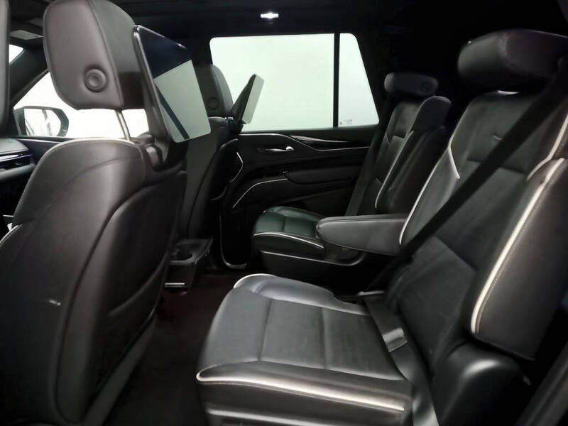 2023 Cadillac Escalade Sport