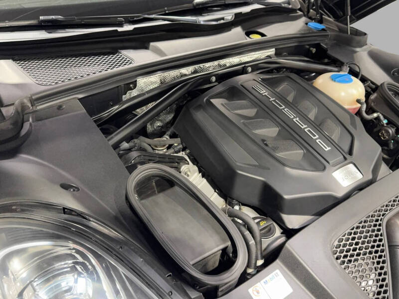 2017 Porsche Macan S