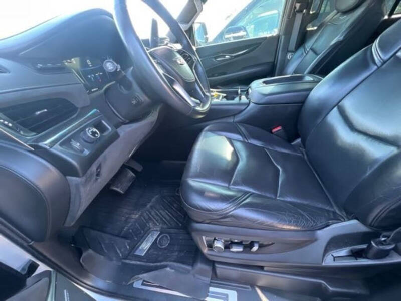 2018 Cadillac Escalade Platinum