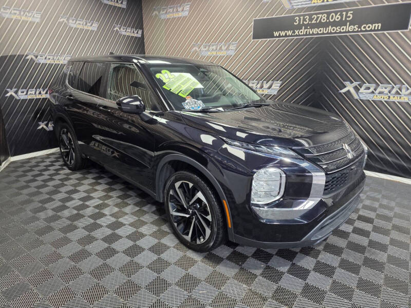 2022 Mitsubishi Outlander ES