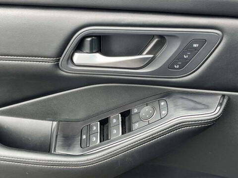 2024 Nissan Rogue SL