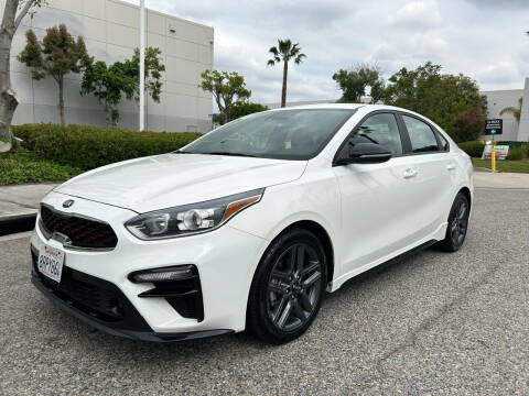 2020 Kia Forte for sale at Trade In Auto Sales in Van Nuys CA
