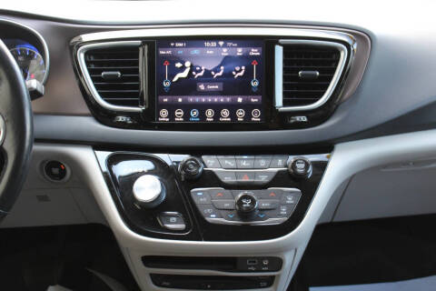 2019 Chrysler Pacifica Touring L Plus