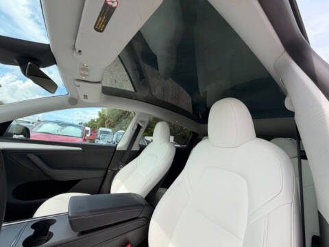 2024 Tesla Model Y Long Range