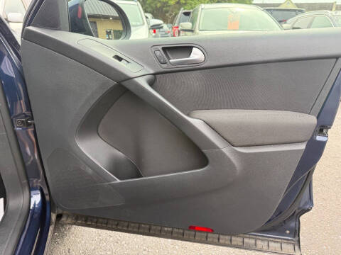 2012 Volkswagen Tiguan SE 4Motion