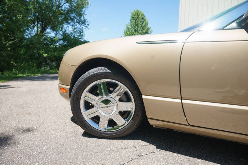 2005 Ford Thunderbird Deluxe