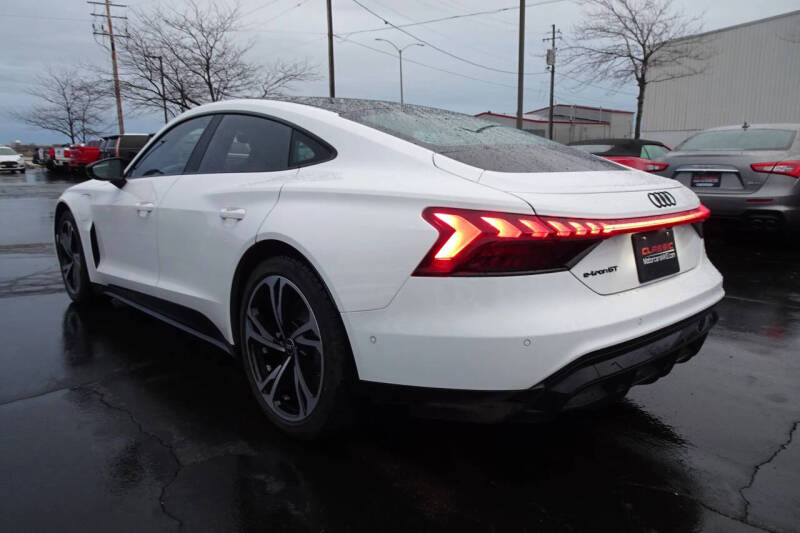 2022 Audi e-tron GT quattro Prestige