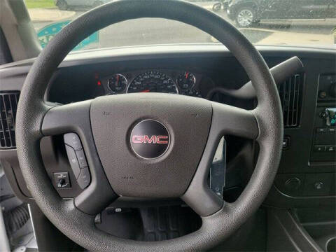 2022 GMC Savana 2500