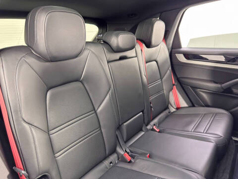 2025 Porsche Cayenne S